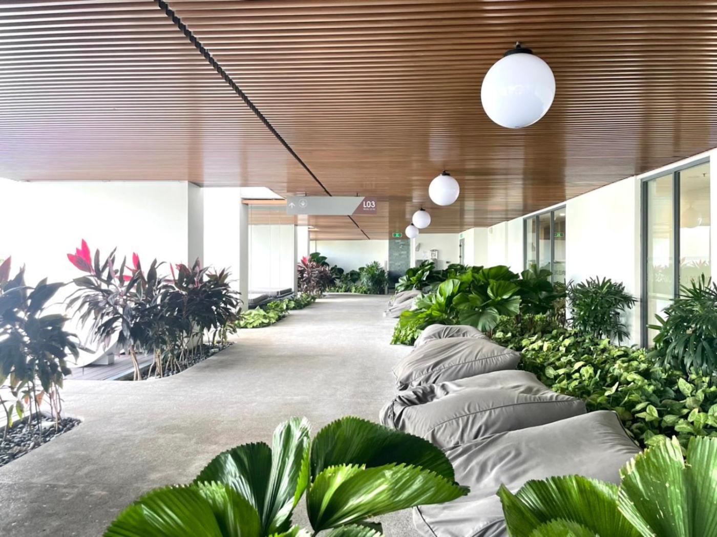 Compass One Building - Luxury Apartments Ap Phu Tho Exterior foto